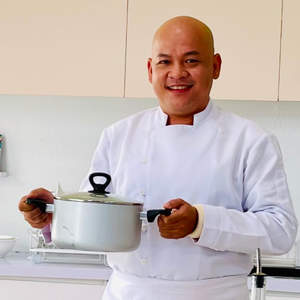 Thầy Chef Alain Nghĩa